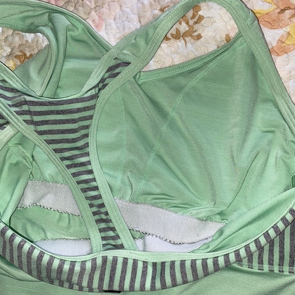 Active tops - Picture 11 of 12